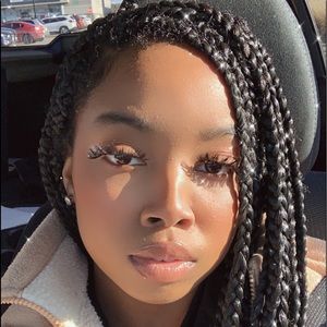 Meet your Posher, Tia